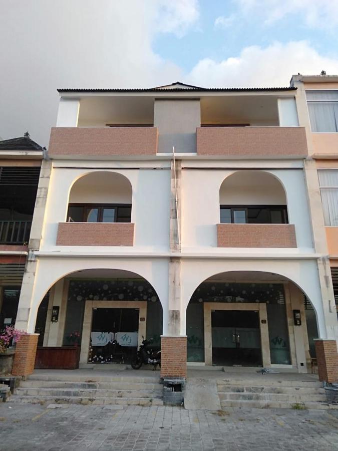 Rumah Wj Rooms And Suites أُلُواتو المظهر الخارجي الصورة